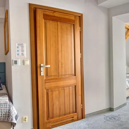 Joseph Conrad & Wellness 2*