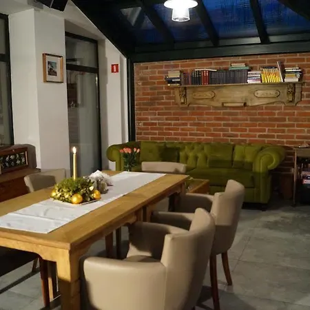 Joseph Conrad & Wellness 2*